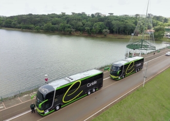 Ônibus da empresa Cantelle