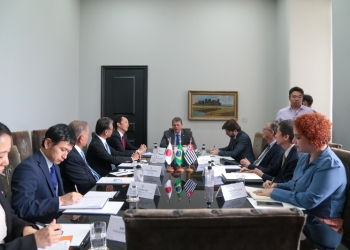 Governador de São Paulo se reúne com embaixador japonês