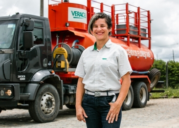 Jacilandia Silva Oliveira, motorista especializada na área de Inteligência Patrimonial da Veracel