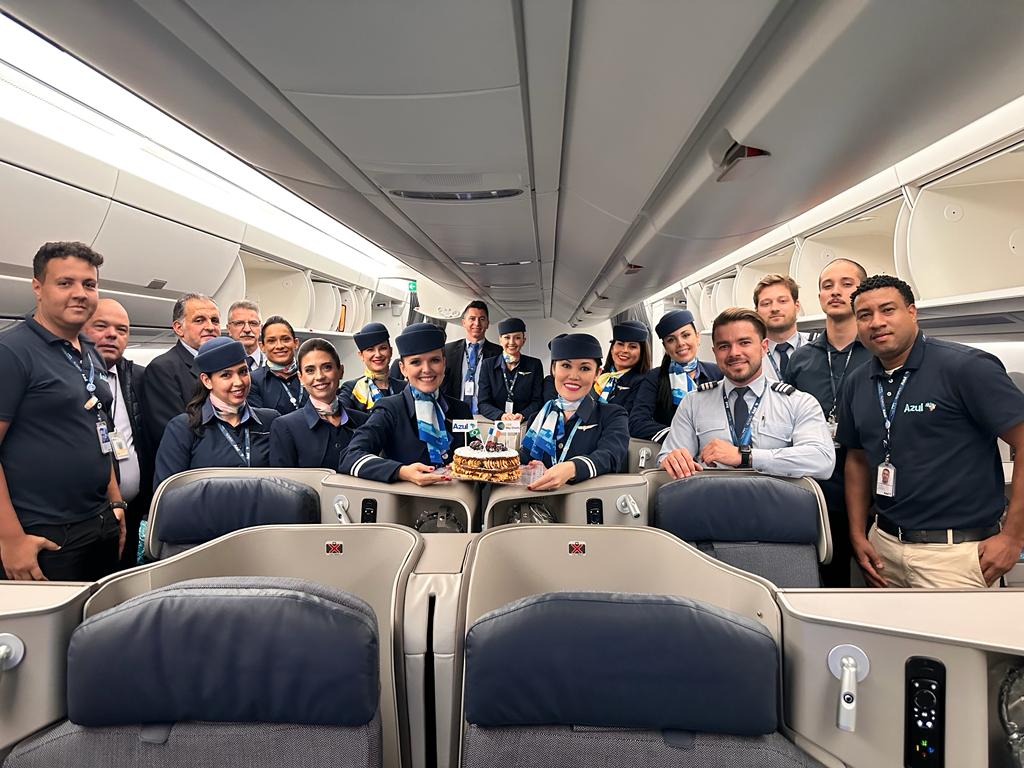 Azul passa a voar para Paris