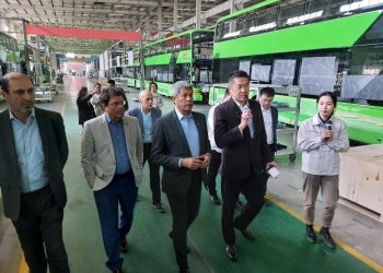 Governador visita fábrica da BYD