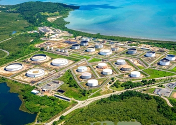 Vista da Refinaria de Mataripe, administrada pela ACelen