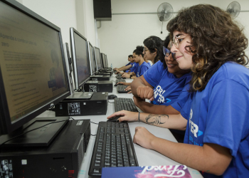 Ford capacita jovens no Brasil