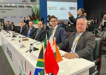 Presidente da CNI Ricardo Alban em reunião dos Brics