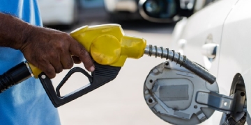 Gasolina e diesel ficam mais caros