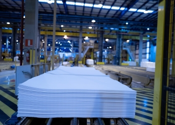 Produção de papel e celulose