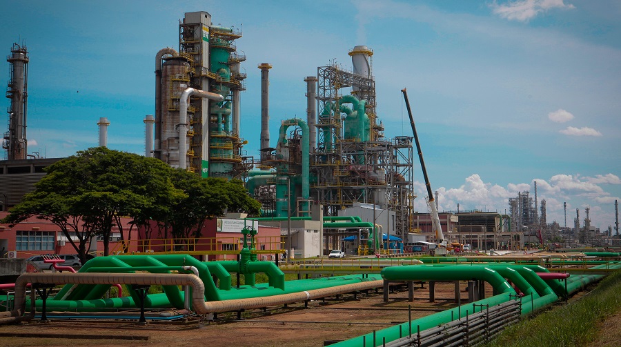Petrobras inicia a produção de asfalto com conteúdo renovável 1 Refinaria Henrique Lage