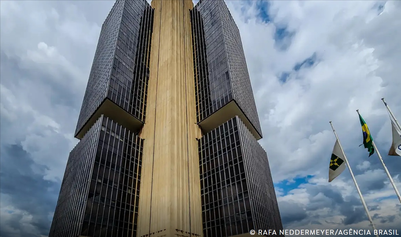 Taxa Selic segue em 15% ao ano pela quinta vez; o que isso sinaliza 1 Sede do Banco Central (RafaNedderMeyer-ABr)