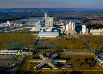 Unidade fabril da Veracel. Eunapolis/BA.