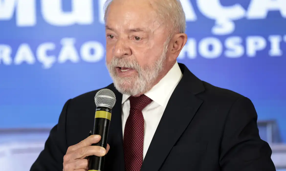 Presidente inicia radioterapia após retirada de lesão no couro cabeludo 1 lula