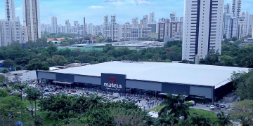 Gigante do varejo dá novo passo e entra no segmento de farmácias