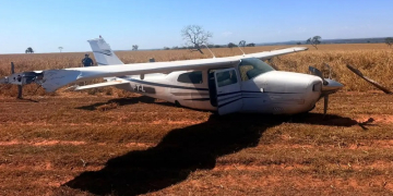 avião