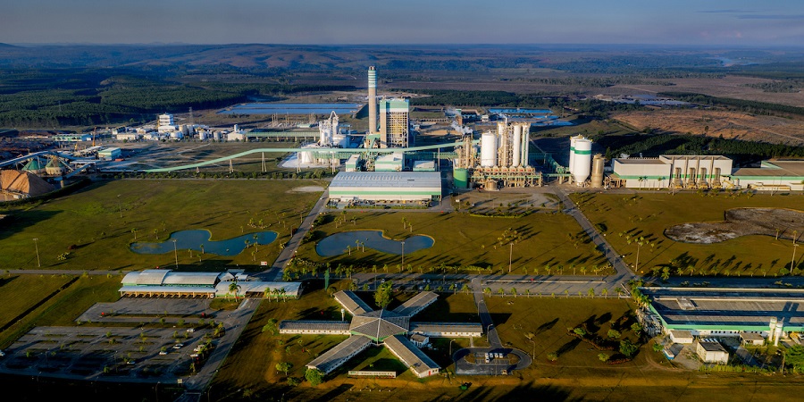 Há 35 anos, uma indústria mudou a economia do extremo sul da Bahia 1 Unidade fabril da Veracel. Eunapolis/BA.