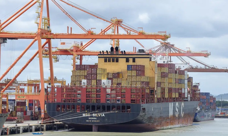 Balança comercial de julho tem superávit de US$7 bilhões 1 exportações